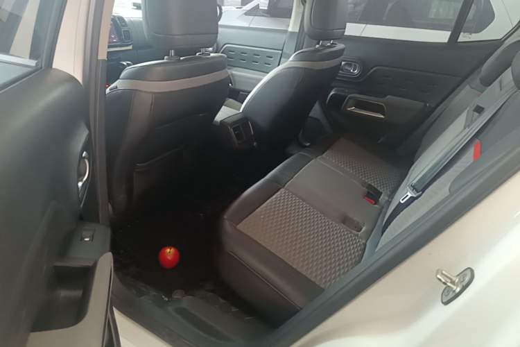 Used Citroen C5 AIRCROSS 2017 350THP Fashion Edition Left Rear Seat