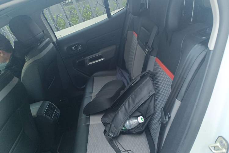 Used Citroen C5 AIRCROSS 2017 350THP Fashion Edition Left Rear Seat
