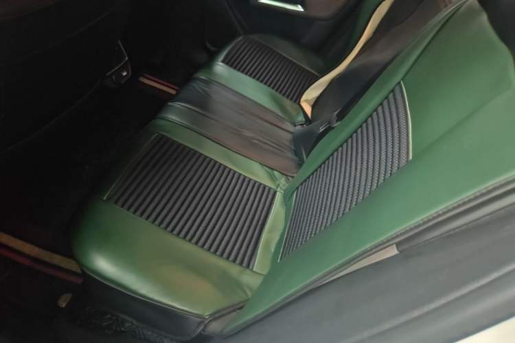 Used Citroen C5 AIRCROSS 2017 350THP Fashion Edition Left Rear Seat
