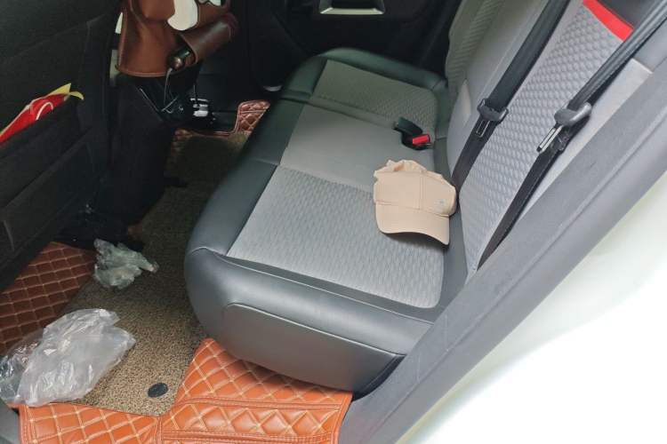 Used Citroen C5 AIRCROSS 2017 350THP Fashion Edition Left Rear Seat