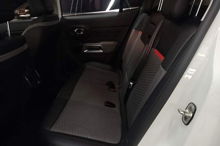 Used Citroen C5 AIRCROSS 2017 350THP Fashion Edition Left Rear Seat