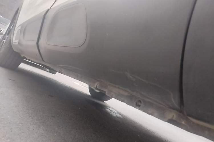 Used Citroen C5 AIRCROSS 2017 350THP Luxury Model Left Side Sill