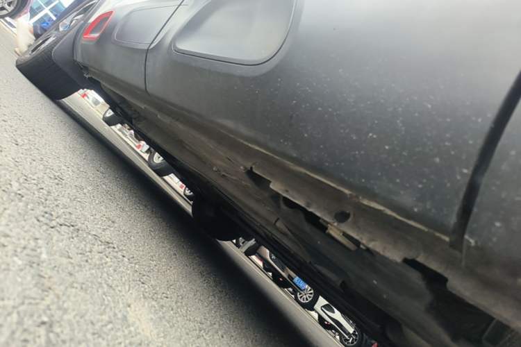 Used Citroen C5 AIRCROSS 2017 350THP Fashion Edition Left Side Sill