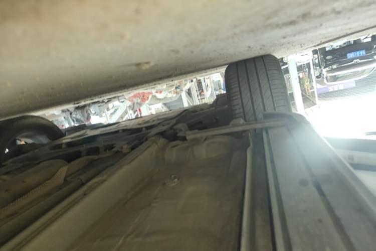 Used Citroen C5 AIRCROSS 2017 350THP Fashion Edition Left Side Sill