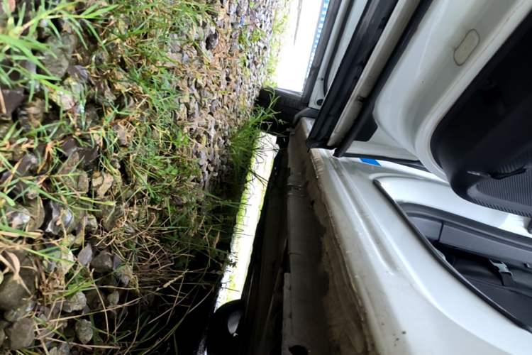 Used Citroen C5 AIRCROSS 2017 380THP Fashion Edition Left Side Sill
