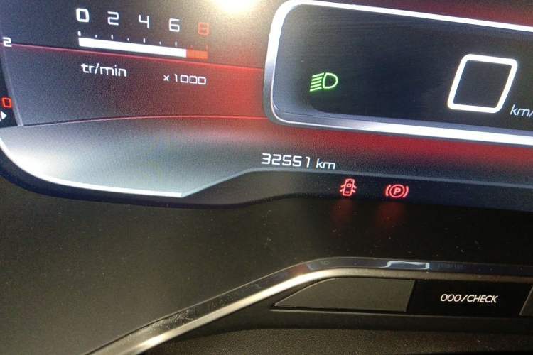 Used Citroen C5 AIRCROSS 2017 380THP Luxury Model Odometer Close Up
