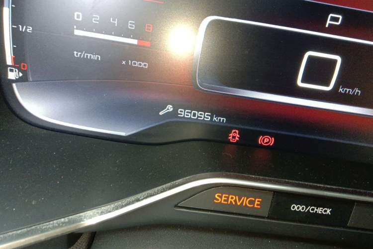Used Citroen C5 AIRCROSS 2017 350THP Fashion Edition Odometer Close Up