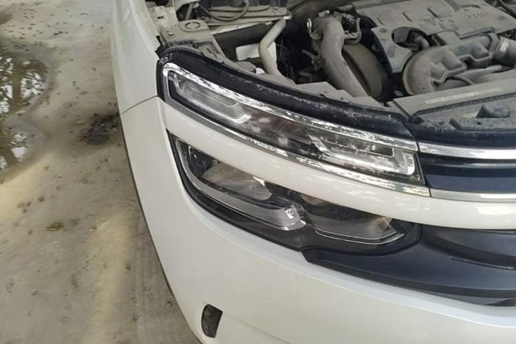 Used Citroen C5 AIRCROSS 2017 350THP Fashion Edition Right Front Headlight