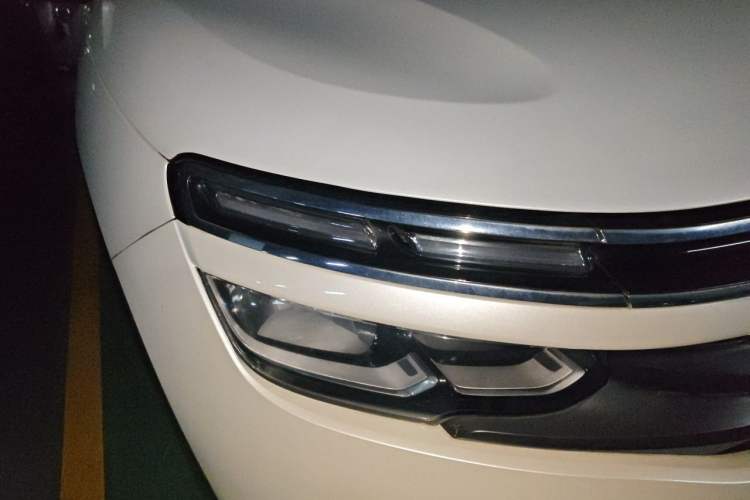 Used Citroen C5 AIRCROSS 2017 380THP Luxury Model Right Front Headlight