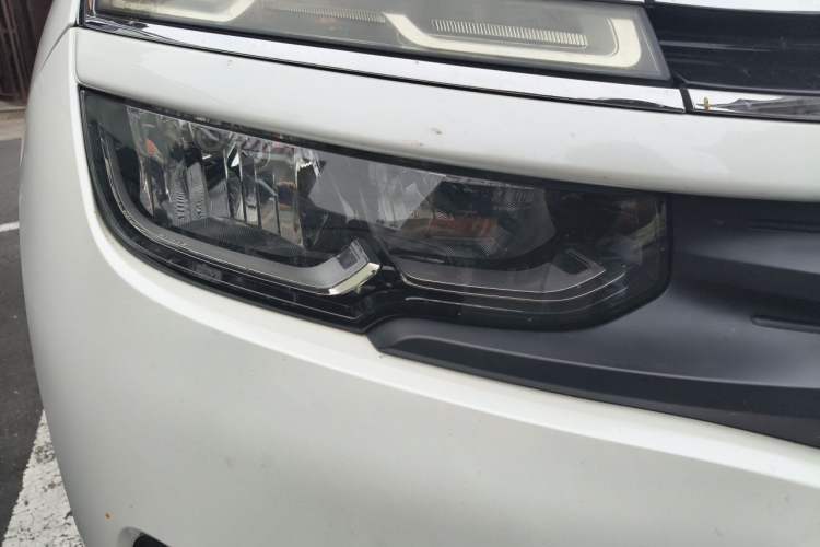 Used Citroen C5 AIRCROSS 2017 380THP Fashion Edition Right Front Headlight