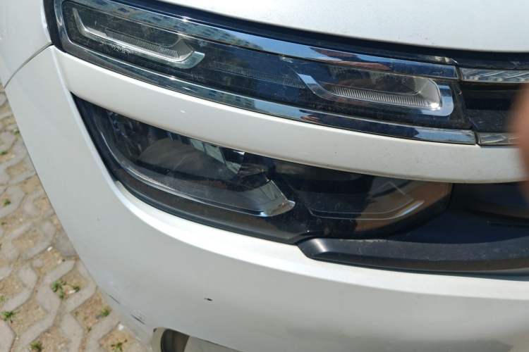 Used Citroen C5 AIRCROSS 2017 350THP Fashion Edition Right Front Headlight