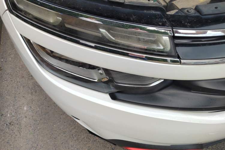 Used Citroen C5 AIRCROSS 2017 350THP Fashion Edition Right Front Headlight