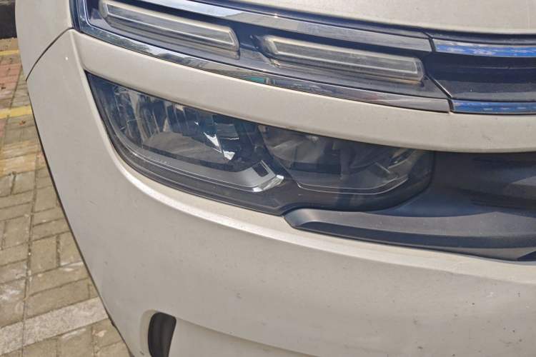 Used Citroen C5 AIRCROSS 2017 350THP Fashion Edition Right Front Headlight