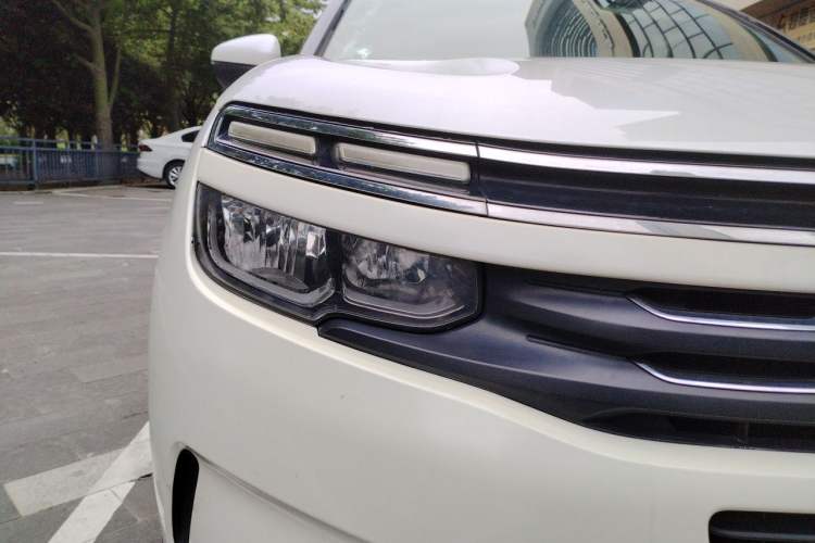 Used Citroen C5 AIRCROSS 2017 380THP Luxury Model Right Front Headlight
