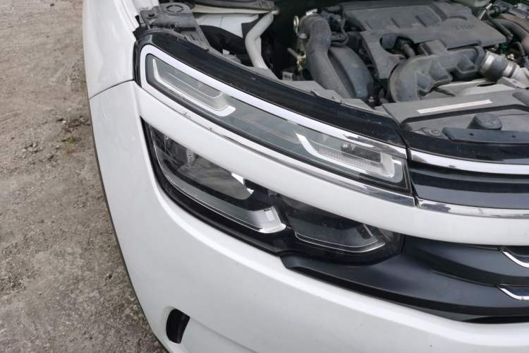 Used Citroen C5 AIRCROSS 2017 350THP Fashion Edition Right Front Headlight