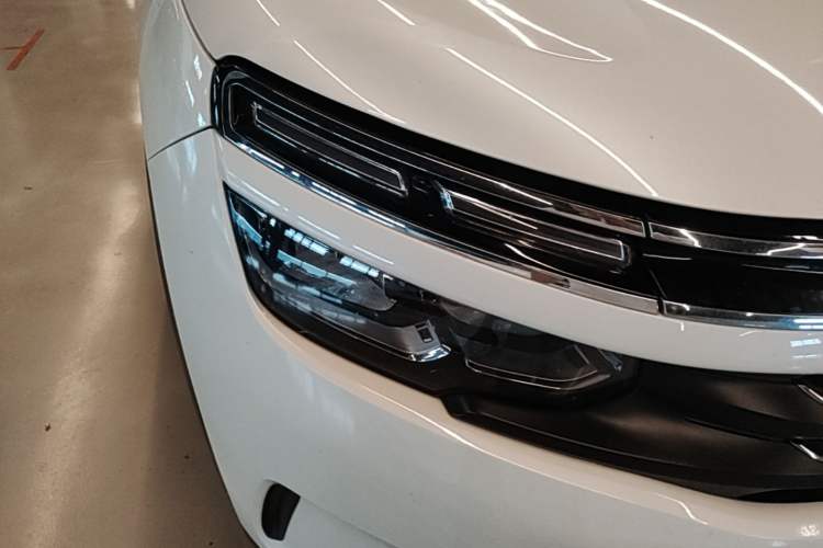 Used Citroen C5 AIRCROSS 2017 380THP Luxury Model Right Front Headlight