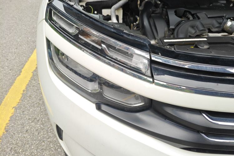 Used Citroen C5 AIRCROSS 2017 350THP Fashion Edition Right Front Headlight