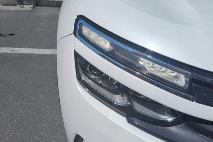 Used Citroen C5 AIRCROSS 2017 350THP Fashion Edition Right Front Headlight