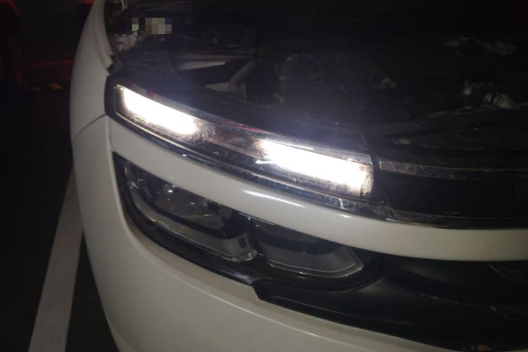 Used Citroen C5 AIRCROSS 2017 350THP Fashion Edition Right Front Headlight