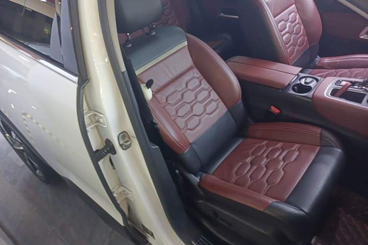 Used Citroen C5 AIRCROSS 2017 380THP Luxury Model Right Front Seat