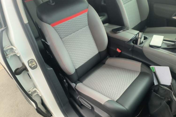Used Citroen C5 AIRCROSS 2017 350THP Fashion Edition Right Front Seat