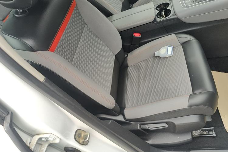 Used Citroen C5 AIRCROSS 2017 350THP Fashion Edition Right Front Seat
