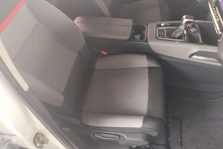 Used Citroen C5 AIRCROSS 2017 350THP Fashion Edition Right Front Seat