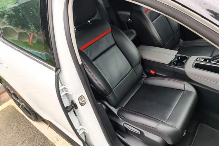 Used Citroen C5 AIRCROSS 2017 380THP Fashion Edition Right Front Seat