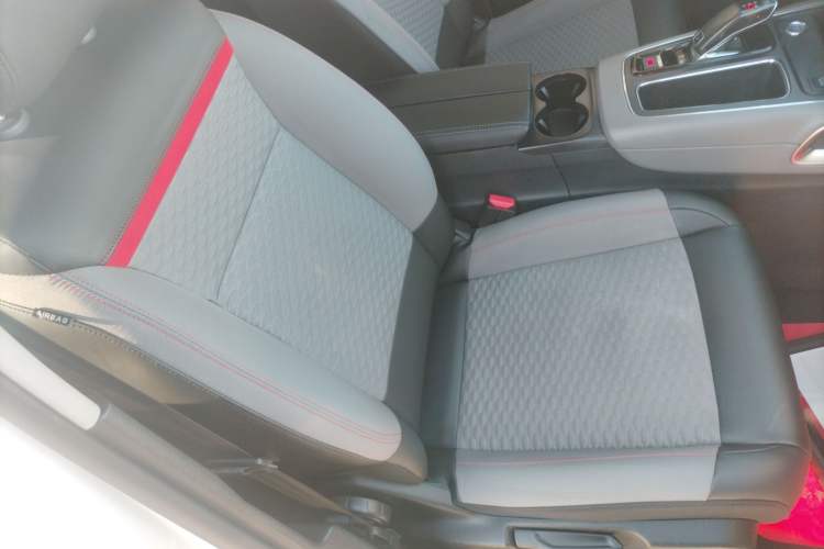 Used Citroen C5 AIRCROSS 2017 380THP Fashion Edition Right Front Seat