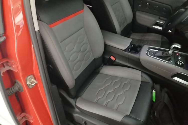 Used Citroen C5 AIRCROSS 2017 350THP Luxury Model Right Front Seat