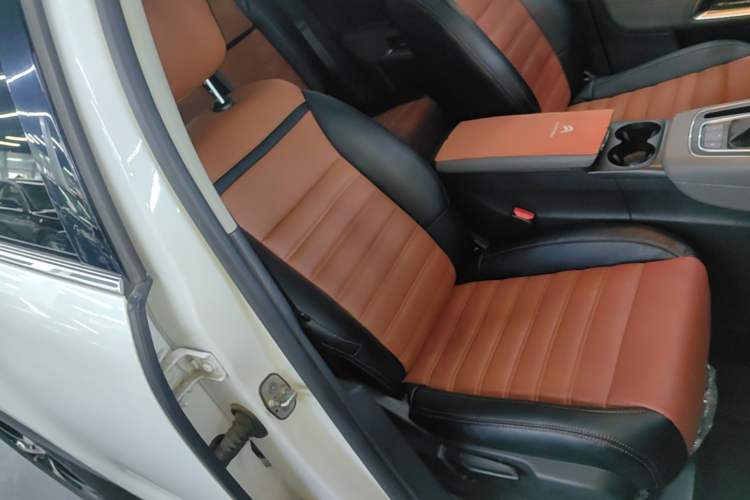 Used Citroen C5 AIRCROSS 2017 350THP Fashion Edition Right Front Seat