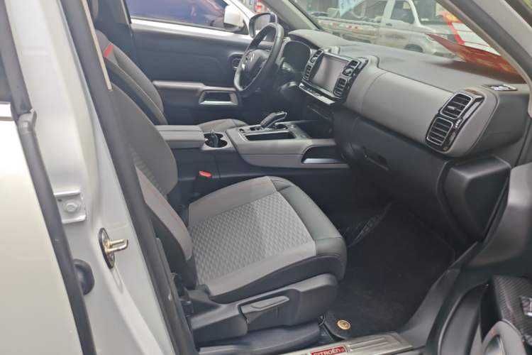 Used Citroen C5 AIRCROSS 2017 380THP Fashion Edition Right Front Seat
