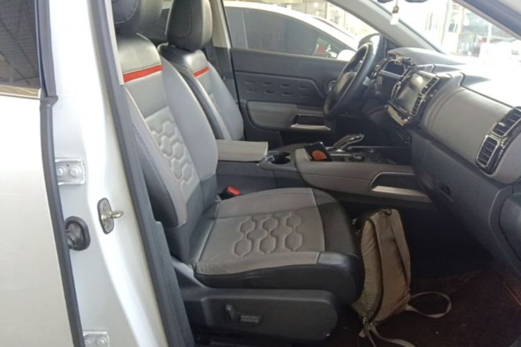 Used Citroen C5 AIRCROSS 2017 380THP Luxury Model Right Front Seat