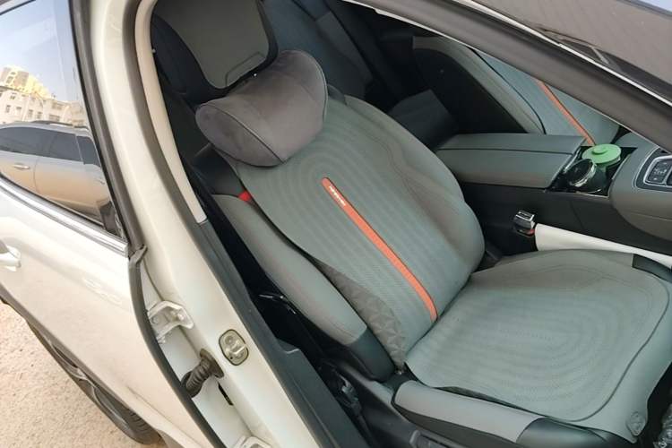 Used Citroen C5 AIRCROSS 2017 350THP Fashion Edition Right Front Seat