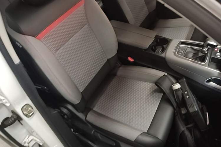 Used Citroen C5 AIRCROSS 2017 350THP Fashion Edition Right Front Seat