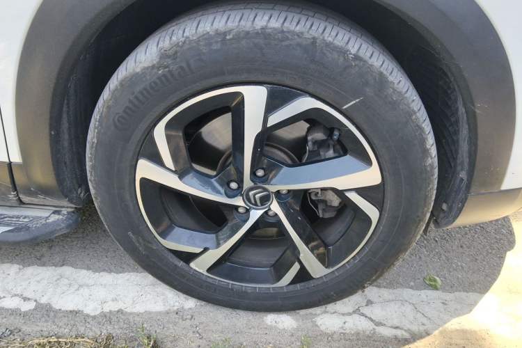 Used Citroen C5 AIRCROSS 2017 380THP Luxury Model Right Front Wheel Hub