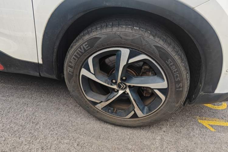 Used Citroen C5 AIRCROSS 2017 380THP Flagship Edition Right Front Wheel Hub