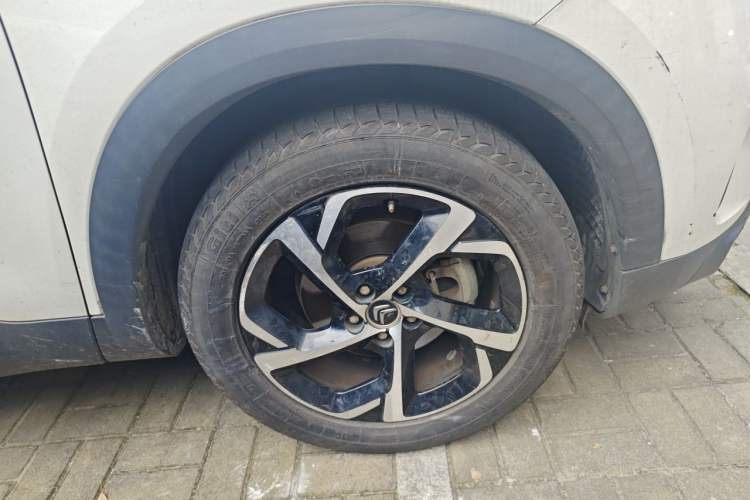 Used Citroen C5 AIRCROSS 2017 350THP Fashion Edition Right Front Wheel Hub