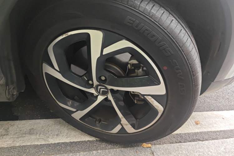 Used Citroen C5 AIRCROSS 2017 380THP Luxury Model Right Front Wheel Hub