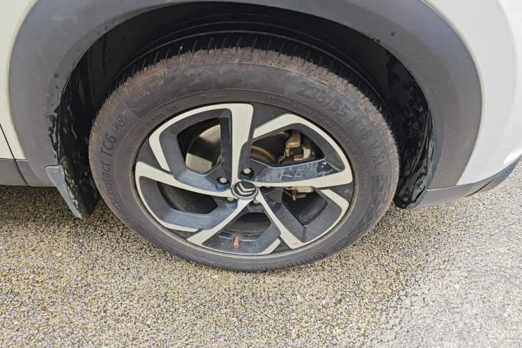 Used Citroen C5 AIRCROSS 2017 350THP Fashion Edition Right Front Wheel Hub
