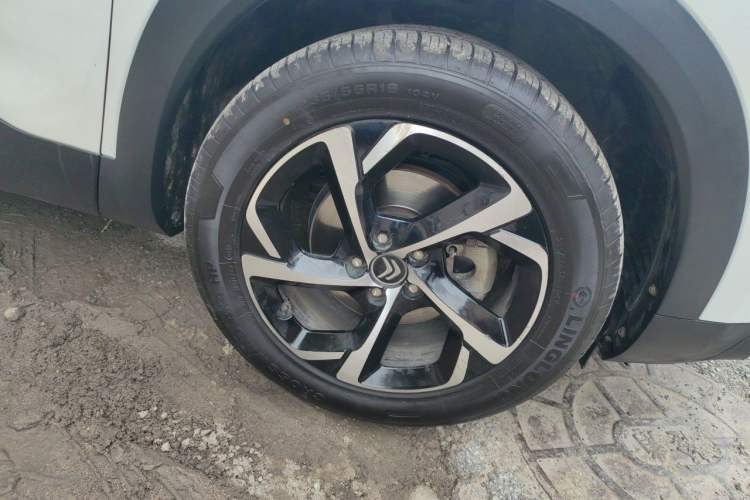 Used Citroen C5 AIRCROSS 2017 350THP Fashion Edition Right Front Wheel Hub