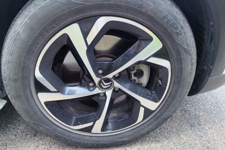 Used Citroen C5 AIRCROSS 2017 380THP Luxury Model Right Front Wheel Hub