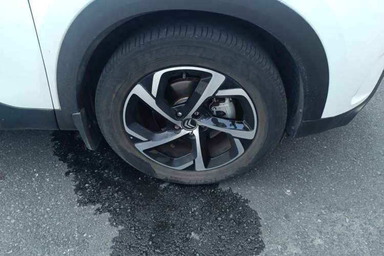 Used Citroen C5 AIRCROSS 2017 350THP Fashion Edition Right Front Wheel Hub