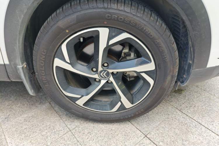 Used Citroen C5 AIRCROSS 2017 350THP Fashion Edition Right Front Wheel Hub