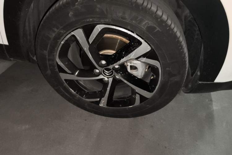 Used Citroen C5 AIRCROSS 2017 350THP Luxury Model Right Front Wheel Hub