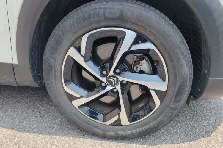 Used Citroen C5 AIRCROSS 2017 380THP Luxury Model Right Front Wheel Hub