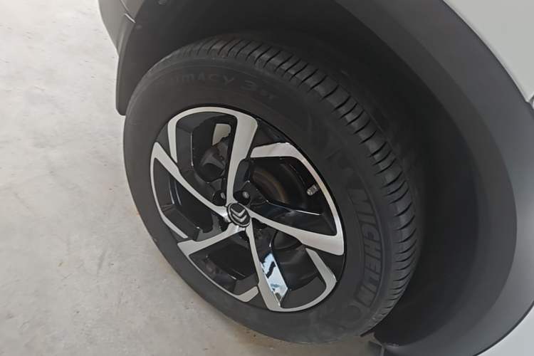 Used Citroen C5 AIRCROSS 2017 380THP Flagship Edition Right Rear Wheel Hub