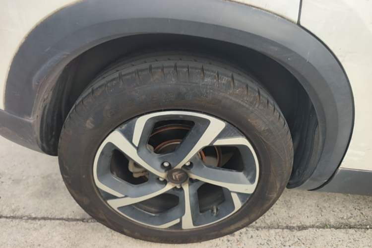 Used Citroen C5 AIRCROSS 2017 350THP Fashion Edition Right Rear Wheel Hub