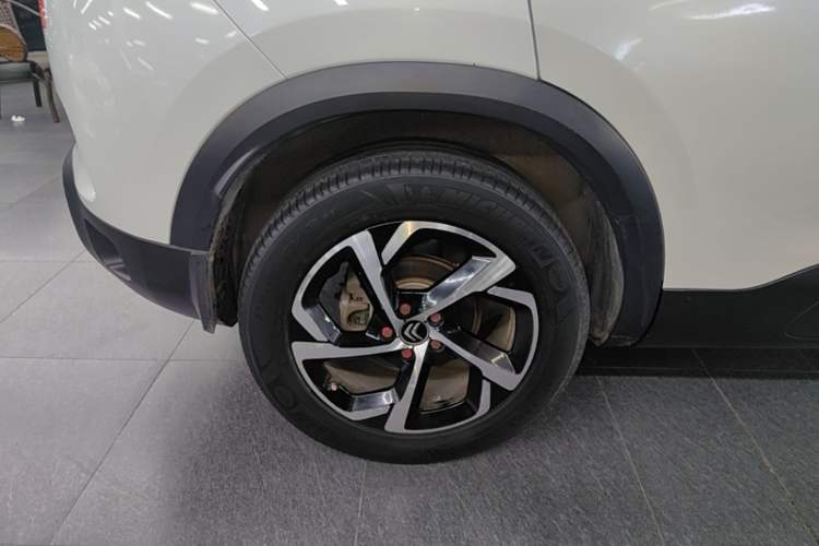 Used Citroen C5 AIRCROSS 2017 350THP Fashion Edition Right Rear Wheel Hub