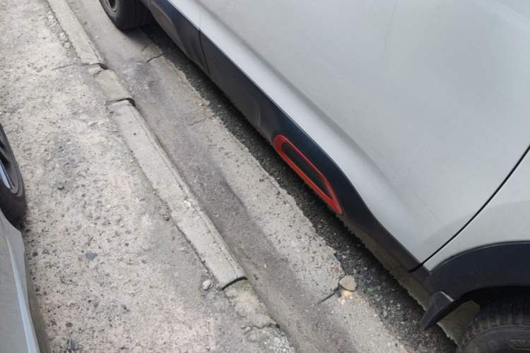 Used Citroen C5 AIRCROSS 2017 350THP Fashion Edition Right Side Sill